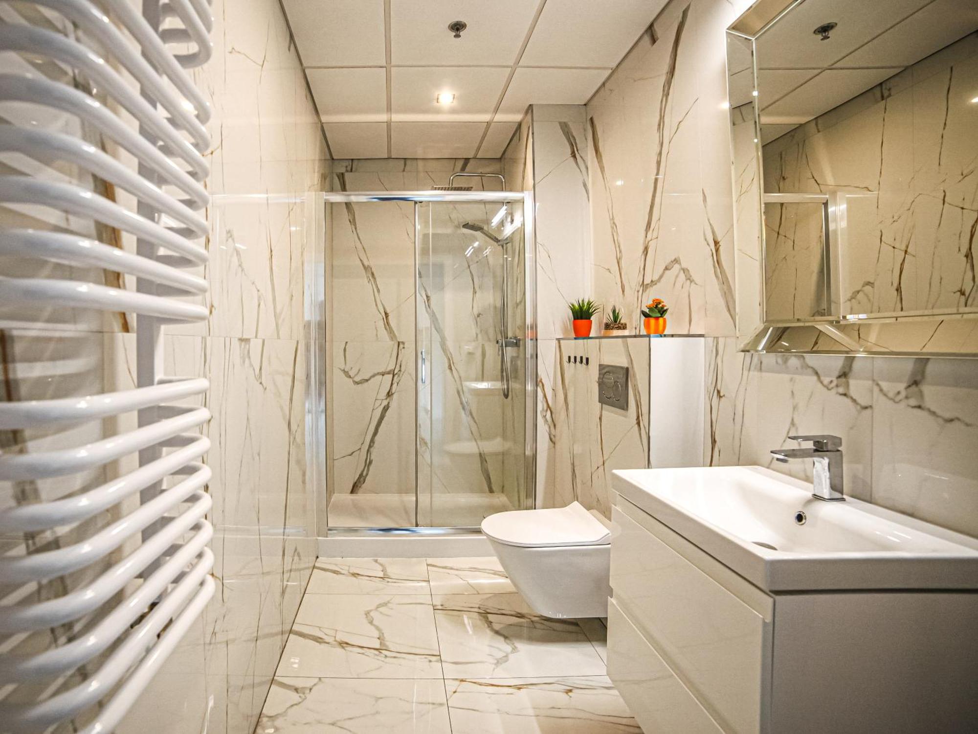 Big City Life Apartments - Bliska Wola Tower A Βαρσοβία Εξωτερικό φωτογραφία