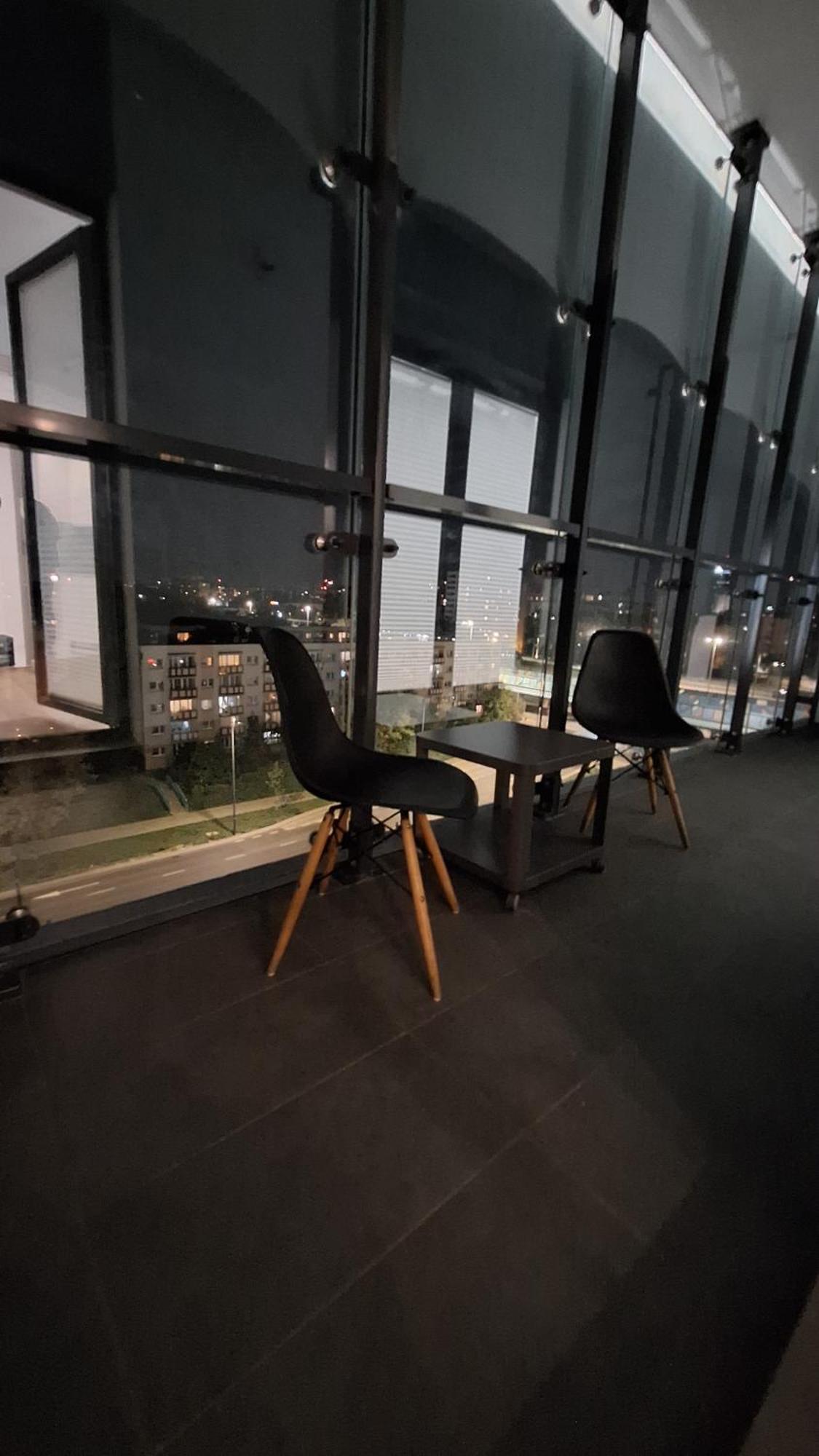 Big City Life Apartments - Bliska Wola Tower A Βαρσοβία Εξωτερικό φωτογραφία